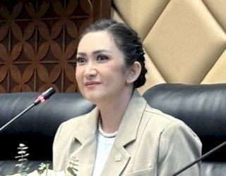 Nafa Urbach Berpesan kepada Siswa SMP Jangan Berhenti Mencari Ilmu Pengetahuan: Terus Belajar, Terus Tanya!