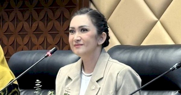 Nafa Urbach Berpesan kepada Siswa SMP Jangan Berhenti Mencari Ilmu Pengetahuan: Terus Belajar, Terus Tanya!