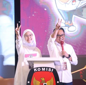 Pakar Sebut Pengalaman Pemerintahan Ilham Azikin Tergambar di Debat Pertama