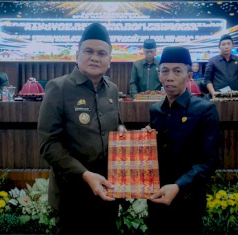 Bupati Barru Hadiri Rapat Paripurna DPRD Persetujuan dan Pengambilan Keputusan Ranperda APBD Perubahan