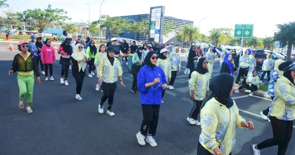 Usai Debat Perdana, Istri Calon Bupati Soppeng dan Tim SUKSES Gelar Senam-Jogging di CPI Makassar