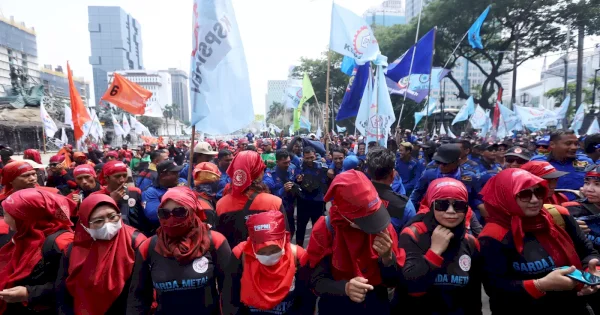 MK Kabulkan Gugatan Kaum Pekerja, 21 Pasal UU Ciptaker Diubah!