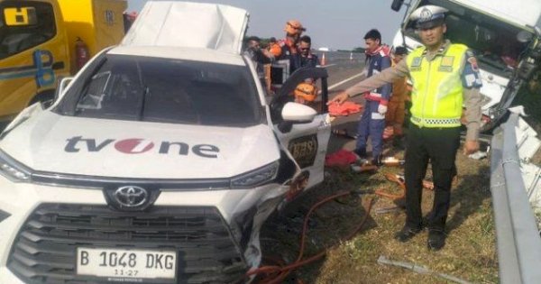 Mobil TV One Kecelakaan di Tol Pemalang, 3 Orang Tewas di Lokasi Kejadian-Diseruduk Truk Ekspedisi