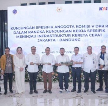 Roberth Rouw Minta Tingkatkan Konektivitas Kereta Cepat untuk Permudah Masyarakat