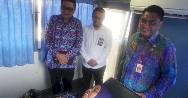 100 Akseptor Terima Layanan KB/KR Dinas Pengendalian Penduduk dan Keluarga Berencana Kota Makassar