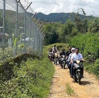 Lanjutkan Perhatian Andi Sudirman, Fatmawati Kunjungi Seko Luwu Utara-Warga Berterima Kasih Atas Perhatian Andalan Hati