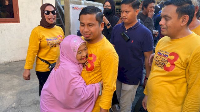 Tasming-Hermanto Disambut Hangat Warga Kampung Pisang.