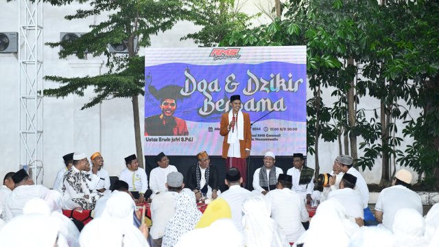 Ribuan Warga Pinrang Doa-Dzikir Bersama di Rumah Aspirasi Rusdi Masse 'RMS'