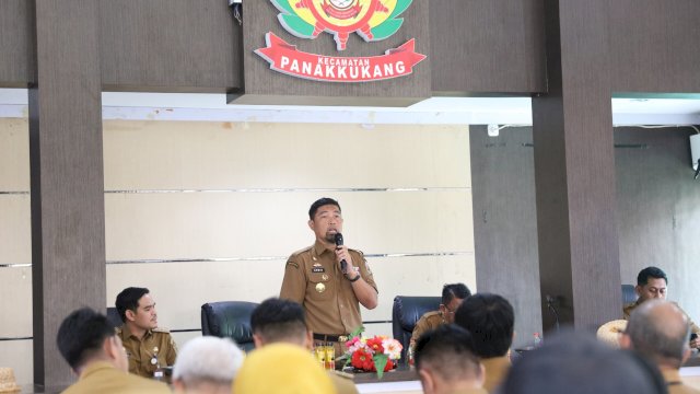 Pjs Wali Kota Makassar Andi Arwin Azis, Saat Kunjungi kecamatan Panakukang.