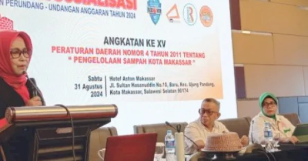 Apiaty Amin Syam Ajak Masyarakat Makassar Peduli Terhadap Sampah