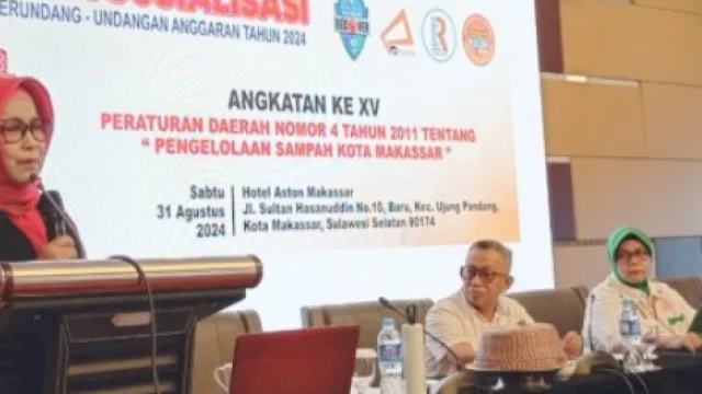 Apiaty Amin Syam Ajak Masyarakat Makassar Peduli Terhadap Sampah