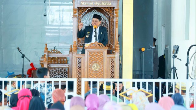 Bupati Barru Ir. H. Suardi Saleh, M.Si, Ph.D (HC) saat memberikan sambutan peringatan Maulid Nabi Muhammad SAW