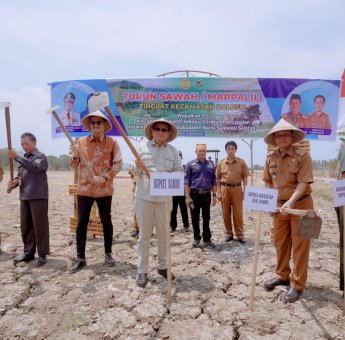 Bupati Barru Mappalili di Desa Balusu
