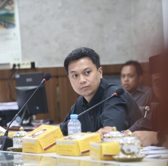 Rapat Monitoring APBD Triwulan III, Anggota Komisi D DPRD Makassar Odhika Sorot Beasiswa SD-SMP, DTKS hingga Revitalisasi Karebosi