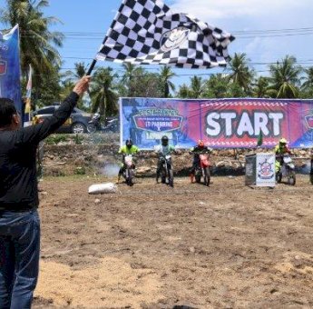 Bupati Barru Buka Lomba Balap Motor Taxi Gabah, Ajak Masyarakat Syukuri Nikmat dan Jaga Sportivitas