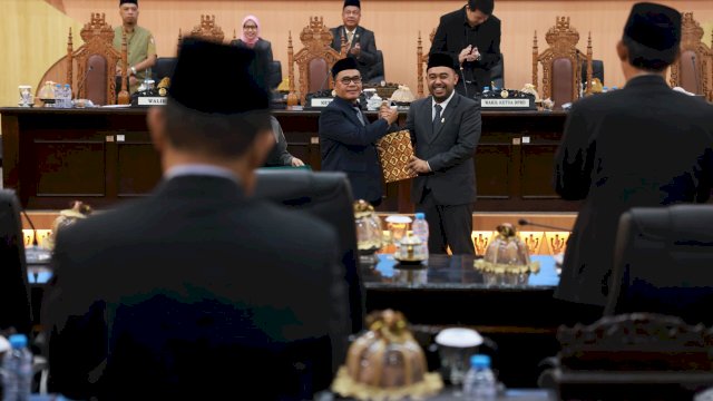 Rapat paripurna DPRD kota Makassar pada Senin, 16 Desember 2024.