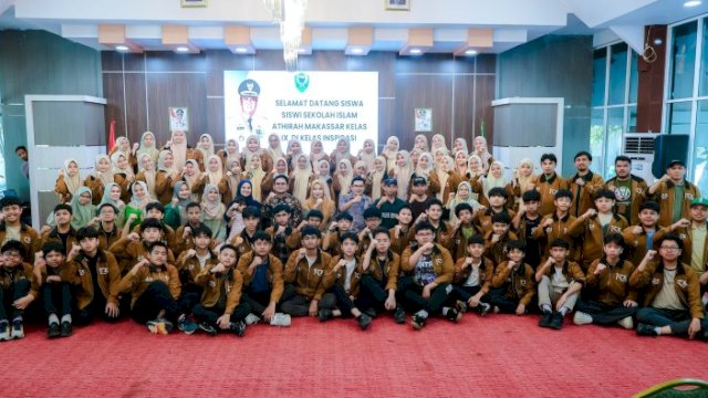 Bupati Barru Sambut Siswa Siswi SMP Islam Athirah Makassar