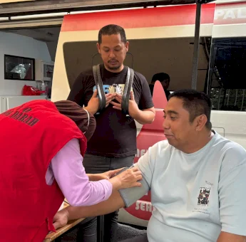 Bupati Chaidir Syam Pantau CFD Perdana 2025, Ikut Donor Darah: Ini Menujukkan Gaya Hidup Sehat Masyarakat