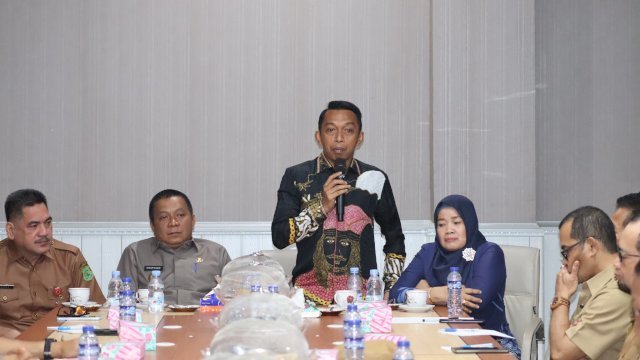 Pj Bupati Sidrap, Idham Kadir Bersama Bupati dan Wakil Bupati Sidrap Terpilih, Syaharuddin Alrif-Nurkana'ah.