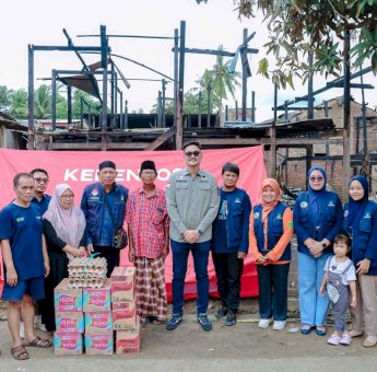 Bantuan Kemanusiaan untuk Korban Kebakaran di Barru, Teguh Iswara Suardi: “Percayalah, di Balik Musibah Pasti Ada Hikmah