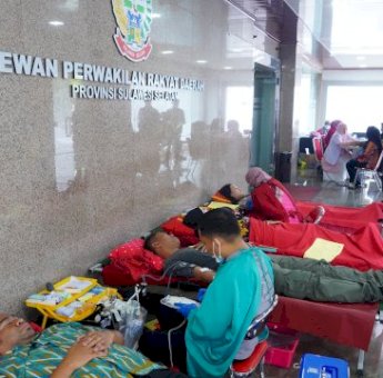 Sekretariat DPRD Sulsel Bersama Dinkes Gelar Kegiatan Donor Darah