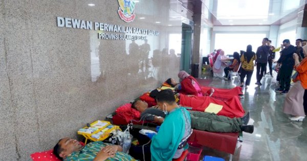 Sekretariat DPRD Sulsel Bersama Dinkes Gelar Kegiatan Donor Darah