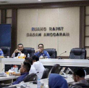 Rapat bersama TAPD Pemkot, Banggar DPRD Makassar Peringatkan soal Belanja Anggaran