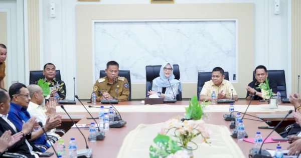 Pj Gubernur Prof Fadjry Djufry-DPRD Sulsel Bahas Program Pemeriksaan Kesehatan Gratis