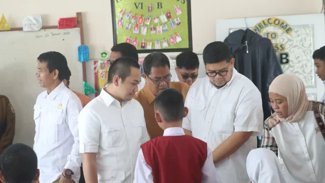 Tinjau Sejumlah Sekolah, Fraksi Gerindra DPRD Makassar Pastikan Program Makan Bergizi Gratis Tepat Sasaran