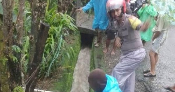 Bocah 10 Tahun di Barru Hilang Terseret Arus Saat Pulang Sekolah