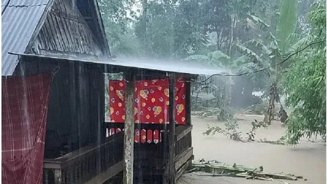 Kondisi perumaha warga di Kabupaten Barru yang terdampak banjir.