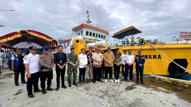 Bupati Pangkep Yusran Resmikan Tambahan Rute KMP Arwana.