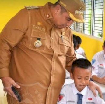 Bupati Maros Chaidir Syam Tinjau Sosialisasi Edukasi Kesehatan dan Pengenalan Aplikasi OKY Indonesia