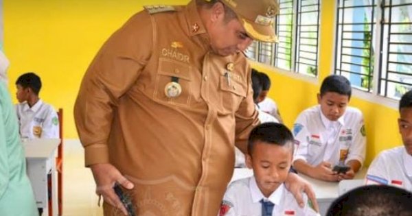 Bupati Maros Chaidir Syam Tinjau Sosialisasi Edukasi Kesehatan dan Pengenalan Aplikasi OKY Indonesia