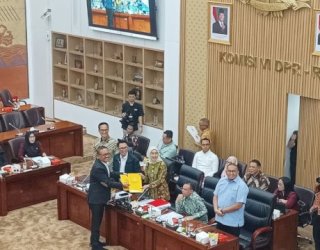 DPR-Pemerintah Sepakat Kebut Pengesahan RUU BUMN Terkait Danantara