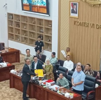 DPR-Pemerintah Sepakat Kebut Pengesahan RUU BUMN Terkait Danantara