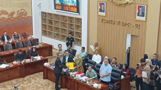 DPR-Pemerintah Sepakat Kebut Pengesahan RUU BUMN Terkait Danantara