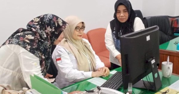 Dinas Kominfo Makassar Lakukan Pendampingan Penerbitan TTE Puskesmas Pampang dan Bara-Baraya