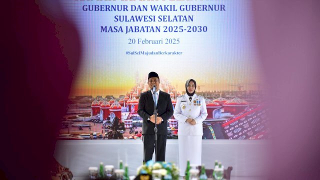 Gubenur Sulsel Andi Sudirman-Wagub Sulsel Fatmawati Rusdi.