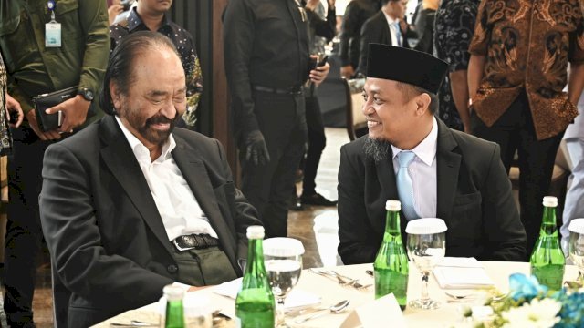 Ketua Umum Partai NasDem, Surya Paloh Bersama Gubernur Sulsel, Andi Sudirman Sulaiman.