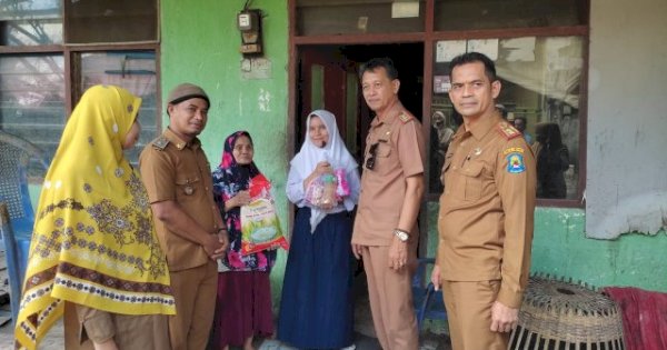 Dicetuskan Pj Bupati Reza, Pemkab Jeneponto Salurkan Bantuan Beras Premiun untuk Masyarakat Miskin