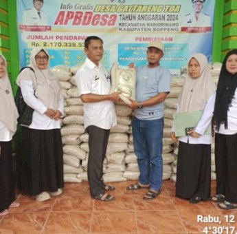 Pemkab Soppeng Salurkan 930 Kg Beras untuk Korban Longsor di Gattareng Toa
