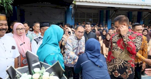 Danny Pomanto Dampingi Pj Gubernur Tinjau MBG dan PKG di Empat Sekolah