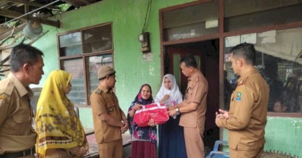Pemkab Jeneponto Salurkan Bantuan Kepada Masyarakat Miskin