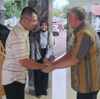 Irwan Hamid Jamu Danrem 141/Toddopuli di Rujab Bupati Pinrang