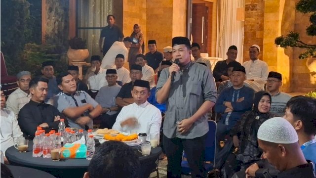 Bupati Sidrap, Syaharuddin Alrif, berdiskusi dengan peternak dan pengusaha.