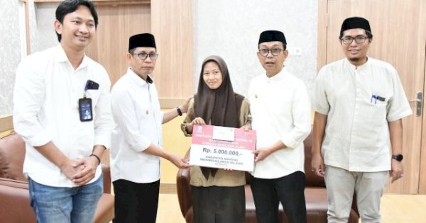 Delapan Korban Bencana Tanah Longsor Menerima Bantuan dari Pemkab Soppeng