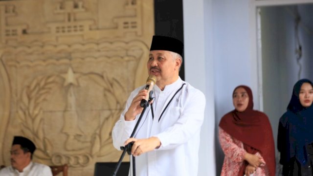 Bupati Pinrang, H. A. Irwan Hamid, S.Sos.