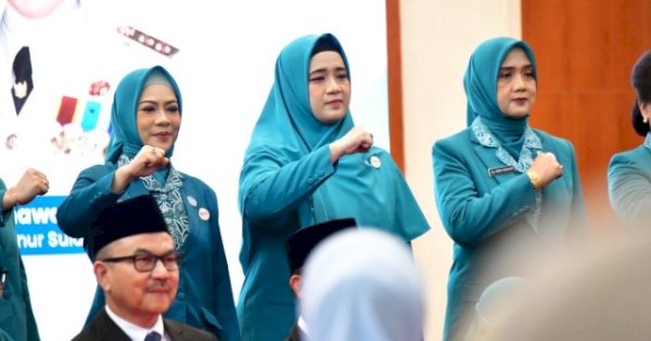 Suarni Suwardi Resmi Dilantik Sebagai Ketua Tim Penggerak PKK Soppeng Periode 2025 – 2030