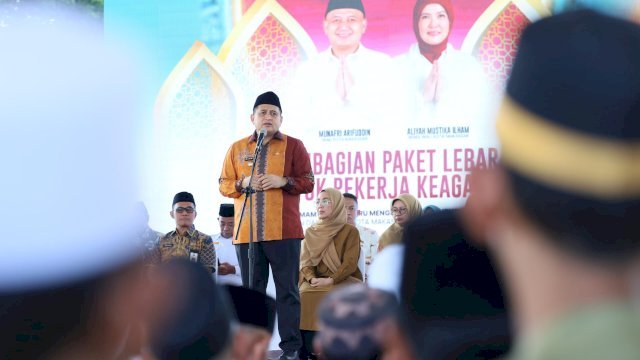 Pemkot Makassar Salurkan 5.500 Paket Sembako untuk Pekerja Keagamaan